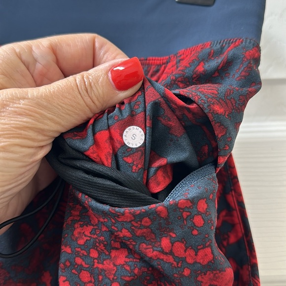 Lululemon T.H.E. Short 9" *Linerless Canopy Hot Heat Mach Blue - Picture 16 of 16